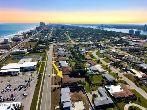 1153 Bel Aire Drive, Daytona Beach FL - photo 7 of 60