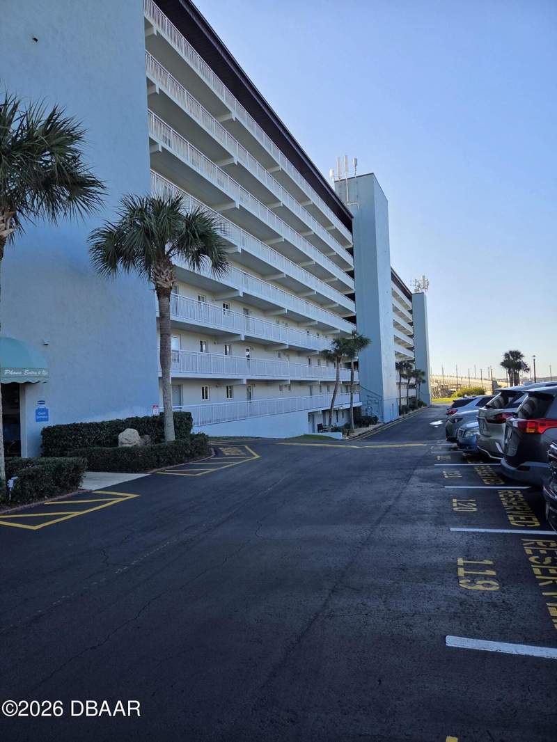 2 bedroom Condominium at 100 Silver Beach Avenue #214, Riverplace One Hundred, A Condo, Daytona Beach — photo 5