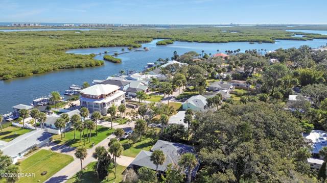 Harbor Oaks