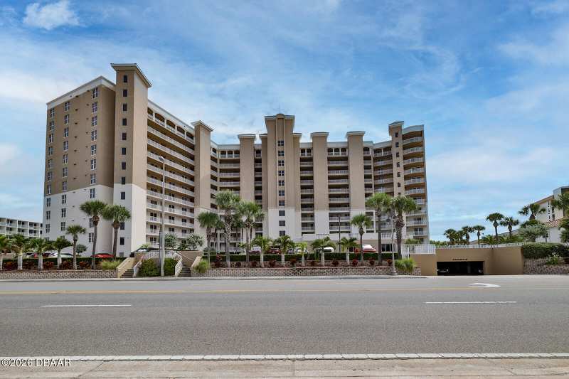 3 bedroom Condominium at 2403 S Atlantic Avenue #604, St Maarten, Daytona Beach — photo 1
