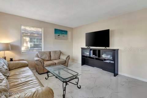 635 Mccormick Street, Daytona Beach FL - photo 6 of 20