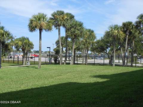 715 S Beach Street #311D, Daytona Beach FL - photo 9 of 19