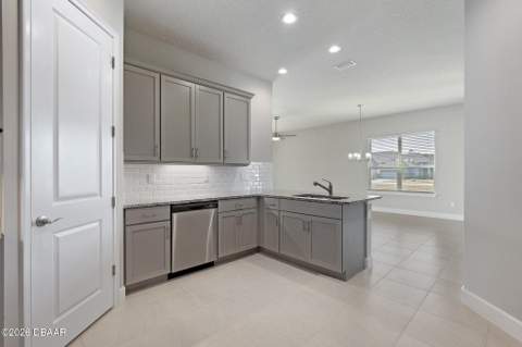 89 Longridge Lane, Ormond Beach FL - photo 14 of 62