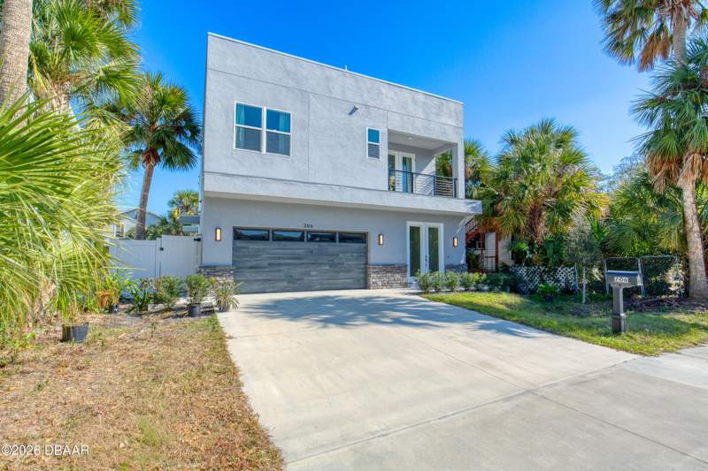 4 bedroom Single Family Residence at 206 N Halifax Avenue, Memento, Daytona Beach — photo 4