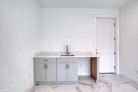 206 N Halifax Avenue, Daytona Beach FL - photo 17 of 96