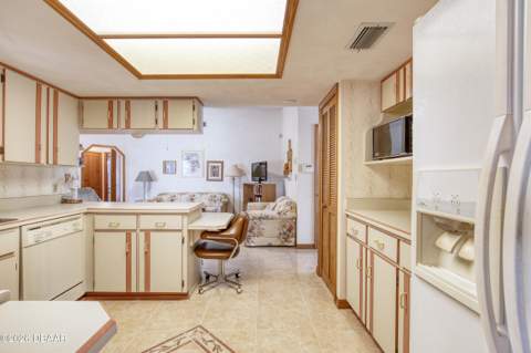 1208 Mardrake Road, Daytona Beach FL - photo 14 of 48