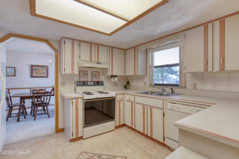 1208 Mardrake Road, Daytona Beach FL - photo 16 of 48