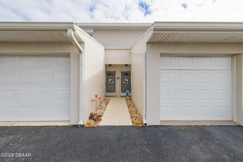 2 bedroom Townhouse at 2470 Ocean Shore Boulevard #105, Ocean Dunes Townhouse Condo, Ormond Beach — photo 1