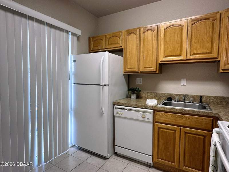 1 bedroom Condominium at 717 S Beach Street #311C, Daytona Beach Riverhouse Condos, Daytona Beach — photo 4