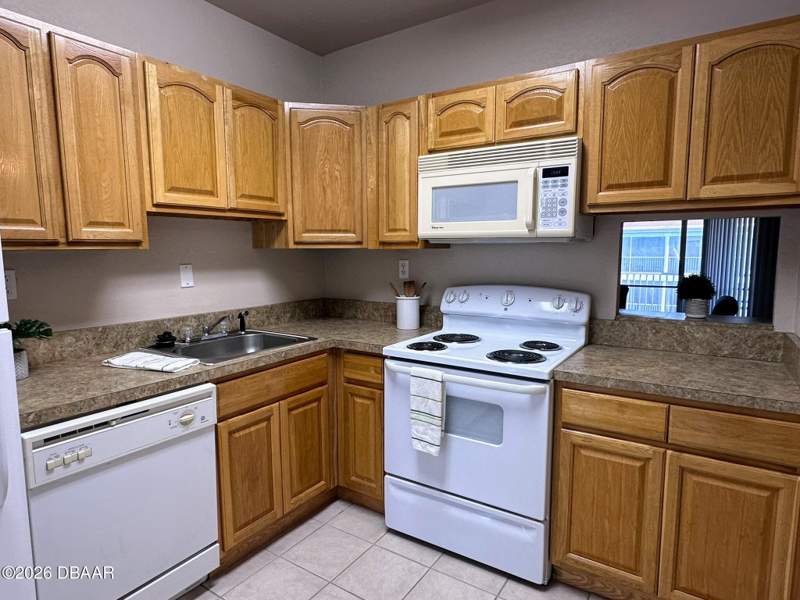 1 bedroom Condominium at 717 S Beach Street #311C, Daytona Beach Riverhouse Condos, Daytona Beach — photo 5