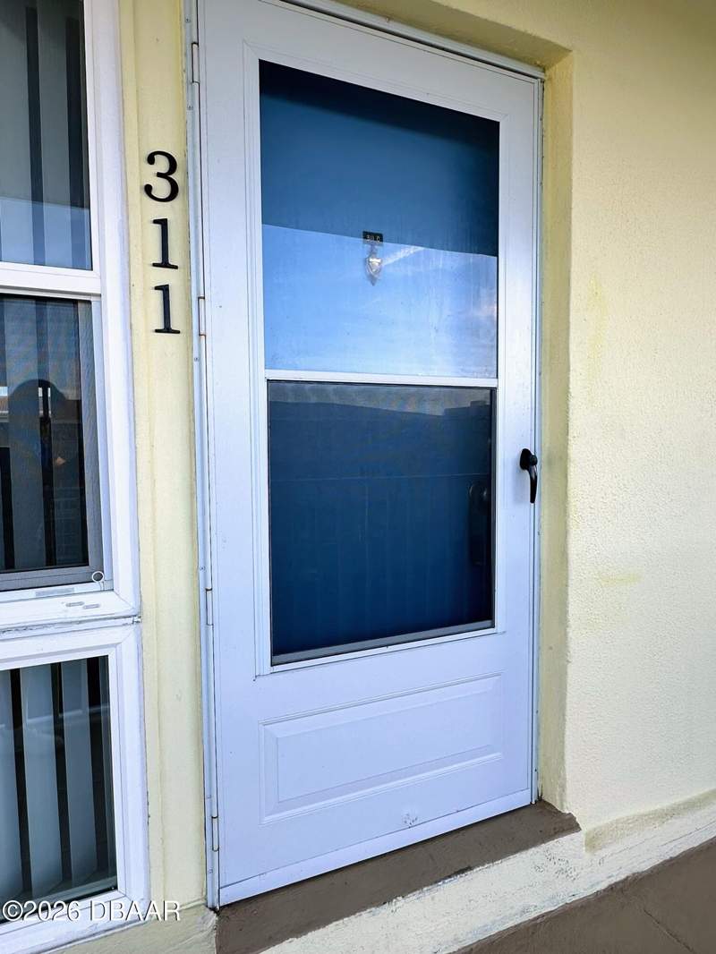 1 bedroom Condominium at 717 S Beach Street #311C, Daytona Beach Riverhouse Condos, Daytona Beach — photo 2