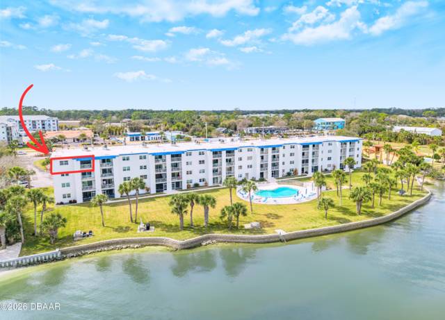 River Club A Condo