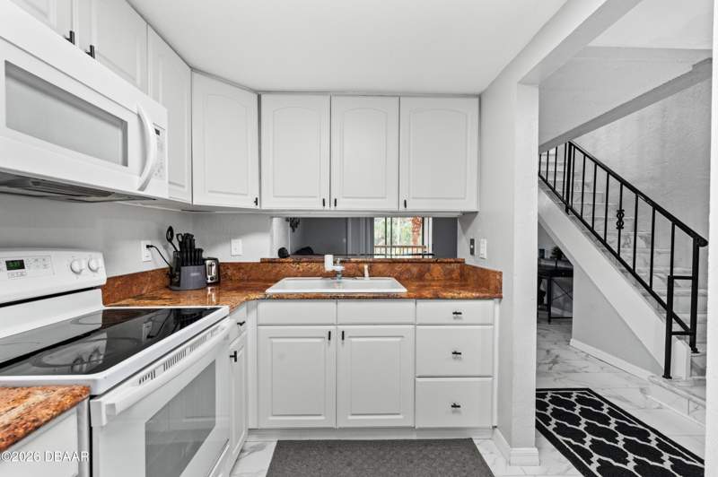 2 bedroom Condominium at 144 S Halifax Avenue #26, Halifax Villas Condo, Daytona Beach — photo 4