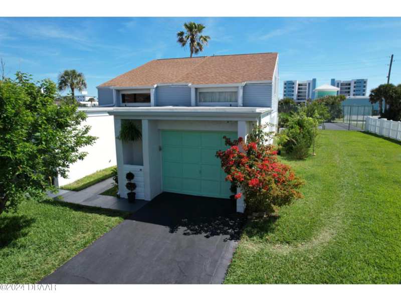 3 bedroom Townhouse at 59 Chippingwood Lane, New Britain, Ormond Beach — photo 1