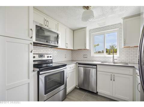 59 Chippingwood Lane, Ormond Beach FL - photo 9 of 44