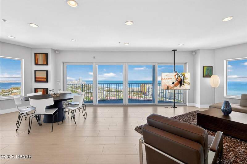 3 bedroom Condominium at 2 Oceans West Boulevard #2006, Oceans Grand Condo, Daytona Beach Shores — photo 2