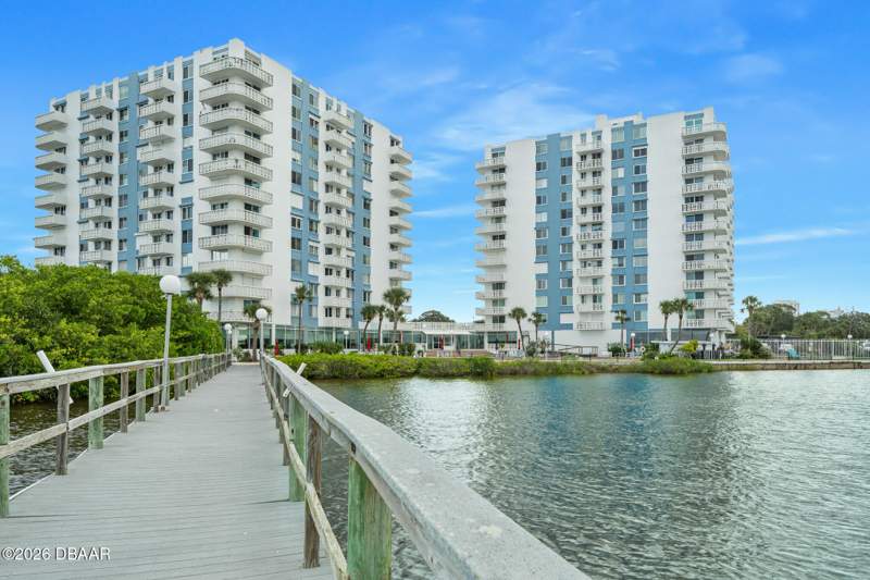 1 bedroom Condominium at 925 N Halifax Avenue #204, Bayshore Bath & Tennis Club Condo, Daytona Beach — photo 1