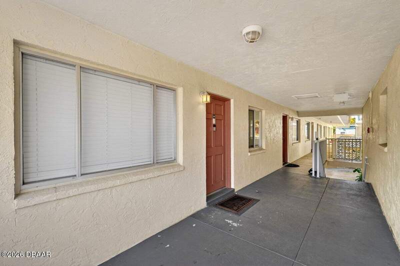 2 bedroom Condominium at 102 S Peninsula Drive #202, Ocean Garden Condo, Daytona Beach — photo 4