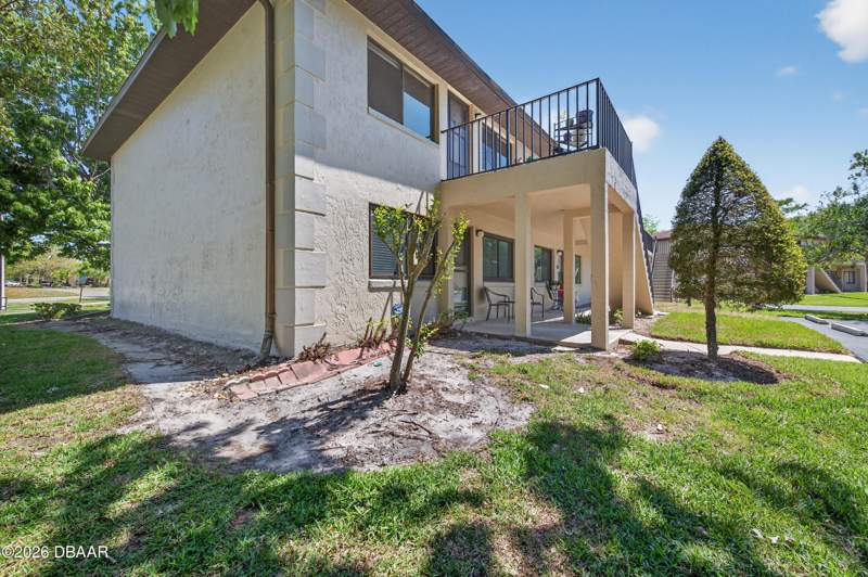 2 bedroom Condominium at 1601 Big Tree Road #101, Yorktowne Villas, Daytona Beach — photo 2