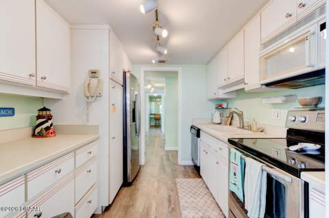 2828 N Atlantic Avenue #701, Daytona Beach FL - photo 8 of 41