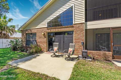 825 Clear Lake Drive, Port Orange FL - photo 9 of 44