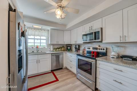 404 S Beach Street #604 (230), Daytona Beach FL - photo 10 of 29