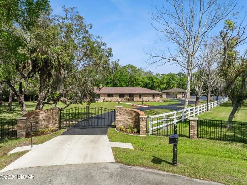 4 bedroom Single Family Residence at 1908 Poppy Lane, Spruce Creek Farms, Port Orange — photo 1