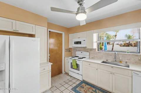 1124 Waverly Drive, Daytona Beach FL - photo 24 of 61