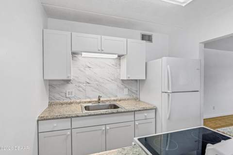 411 N Halifax Avenue #210, Daytona Beach FL - photo 10 of 30