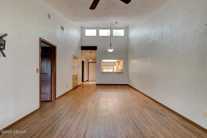 2 bedroom Townhouse at 1262 Charter Oaks Circle, Charter Oaks, Holly Hill — photo 3