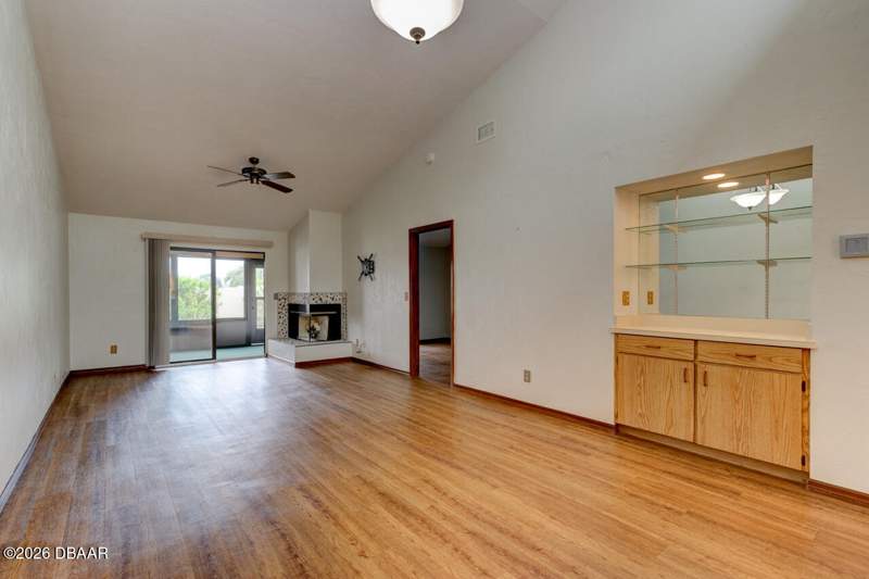 2 bedroom Townhouse at 1262 Charter Oaks Circle, Charter Oaks, Holly Hill — photo 4