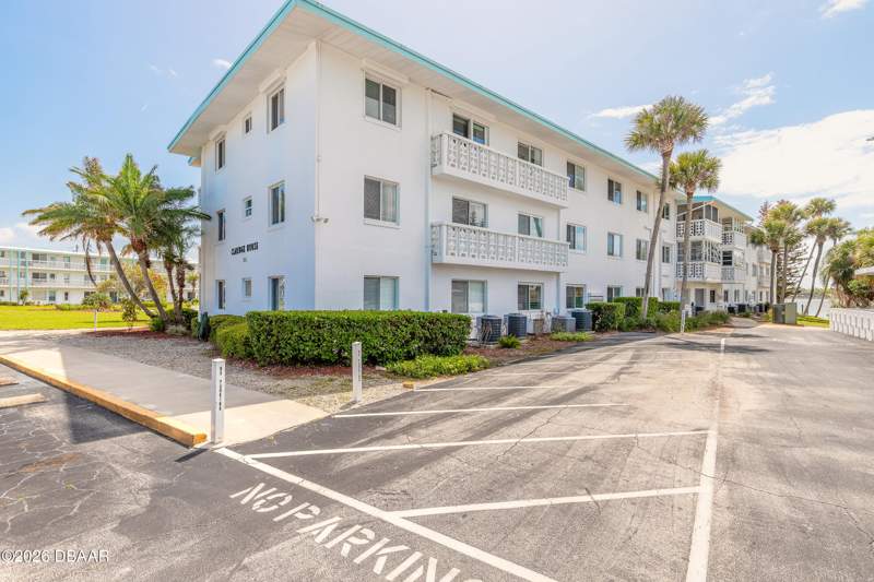2 bedroom Condominium at 3015 N Halifax Avenue #C7, Daytona Beach Harbour Apts Inc, Daytona Beach — photo 3