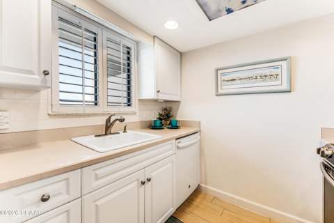 935 Ocean Shore Boulevard #303, Ormond Beach FL - photo 6 of 26