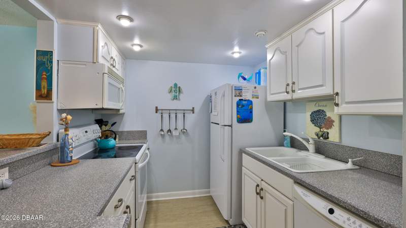2 bedroom Condominium at 2820 Ocean Shore Boulevard #15, Maderia Villa Condo, Ormond Beach — photo 5