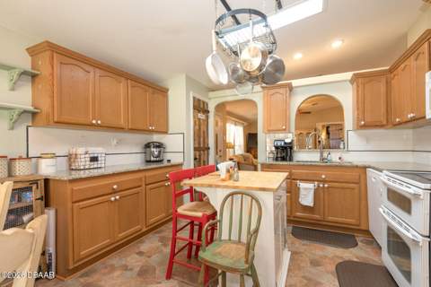 1142 Coquina Bluff, Daytona Beach FL - photo 13 of 28
