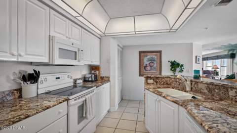 3425 S Atlantic Avenue #1706, Daytona Beach Shores FL - photo 16 of 64
