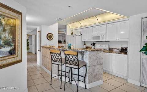 3425 S Atlantic Avenue #1706, Daytona Beach Shores FL - photo 18 of 64