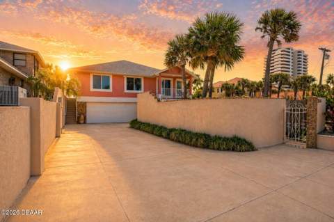 1504 N Atlantic Avenue, Daytona Beach FL - photo 9 of 93