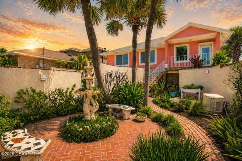 1504 N Atlantic Avenue, Daytona Beach FL - photo 13 of 93