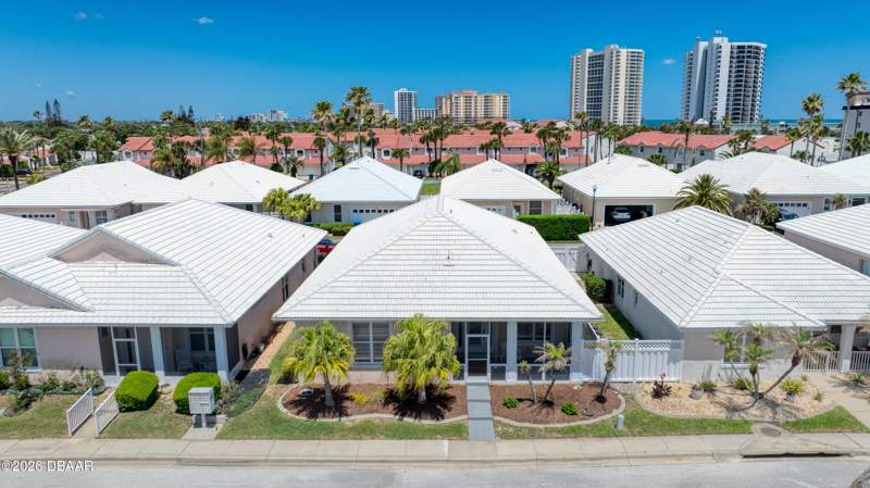 3 bedroom Single Family Residence at 169 Key Colony Court, Key Colony, Daytona Beach Shores — photo 2