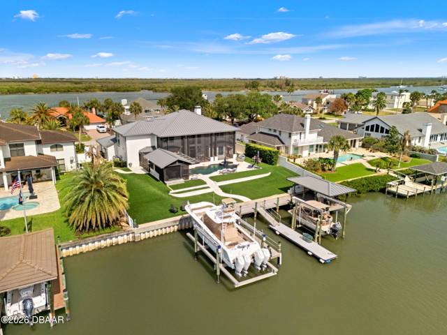 Yacht Club Island