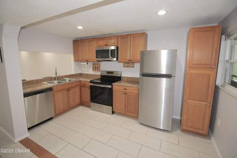 640 N Nova Road #415, Ormond Beach FL - photo 7 of 38