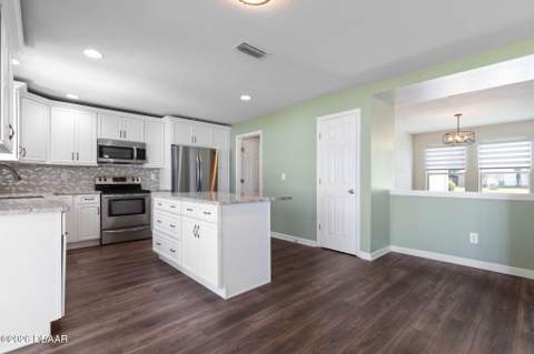 27 Wood Arbor Lane, Palm Coast FL - photo 10 of 45