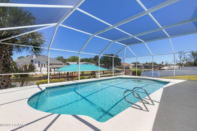 Country Club Cove