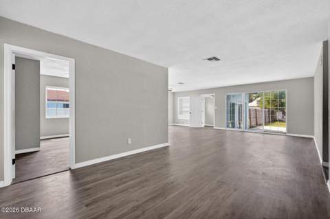 1027 Bel Aire Drive, Daytona Beach FL - photo 8 of 46