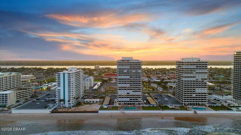 3 bedroom Condominium at 2828 N Atlantic Avenue #2105, Aliki Condo, Daytona Beach — photo 4