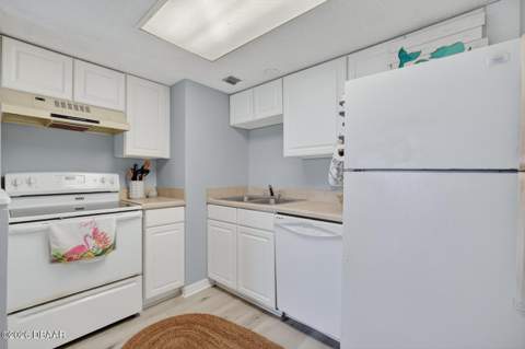 2700 Ocean Shore Boulevard #114, Ormond Beach FL - photo 10 of 28