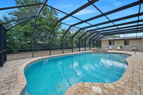 307 Manhattan Avenue, Daytona Beach FL - photo 6 of 60