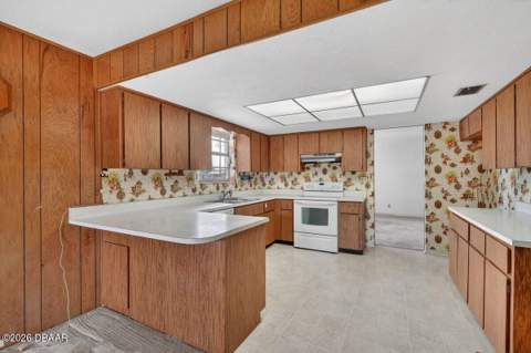 2342 Citrus Avenue, South Daytona FL - photo 15 of 43