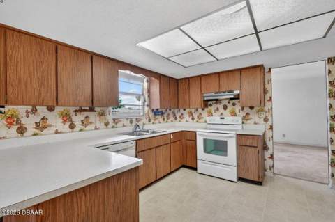 2342 Citrus Avenue, South Daytona FL - photo 16 of 43